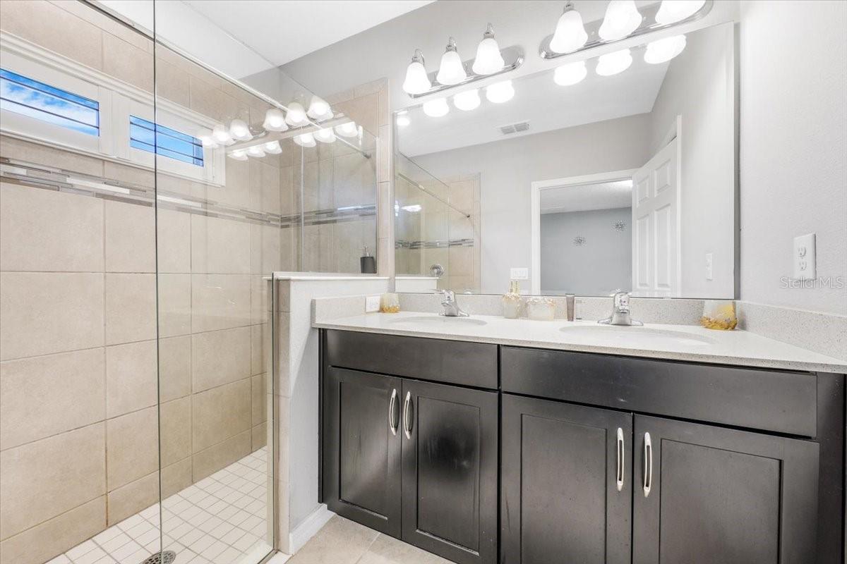 LAUREL ESTATES - Residential Lease