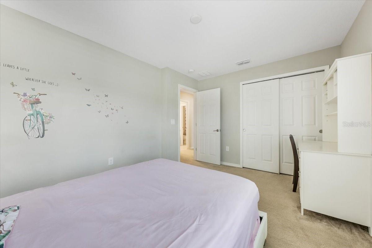 LAUREL ESTATES - Residential Lease