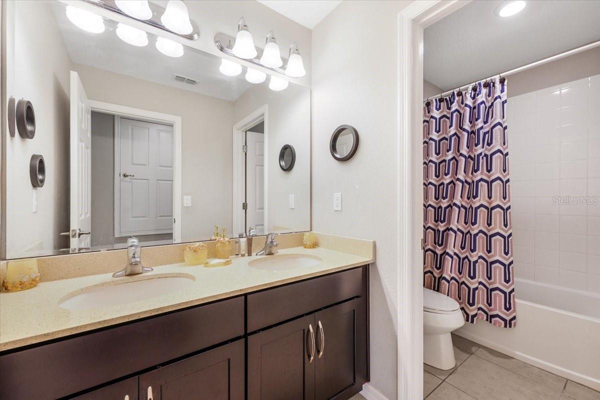 LAUREL ESTATES - Residential Lease