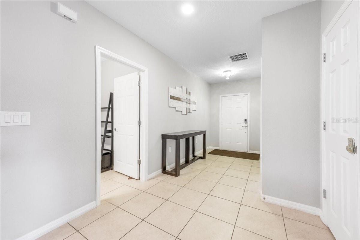 LAUREL ESTATES - Residential Lease