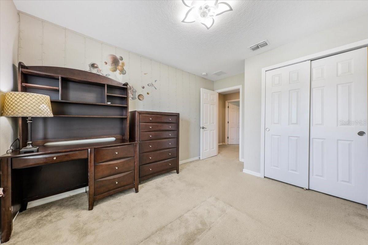 LAUREL ESTATES - Residential Lease