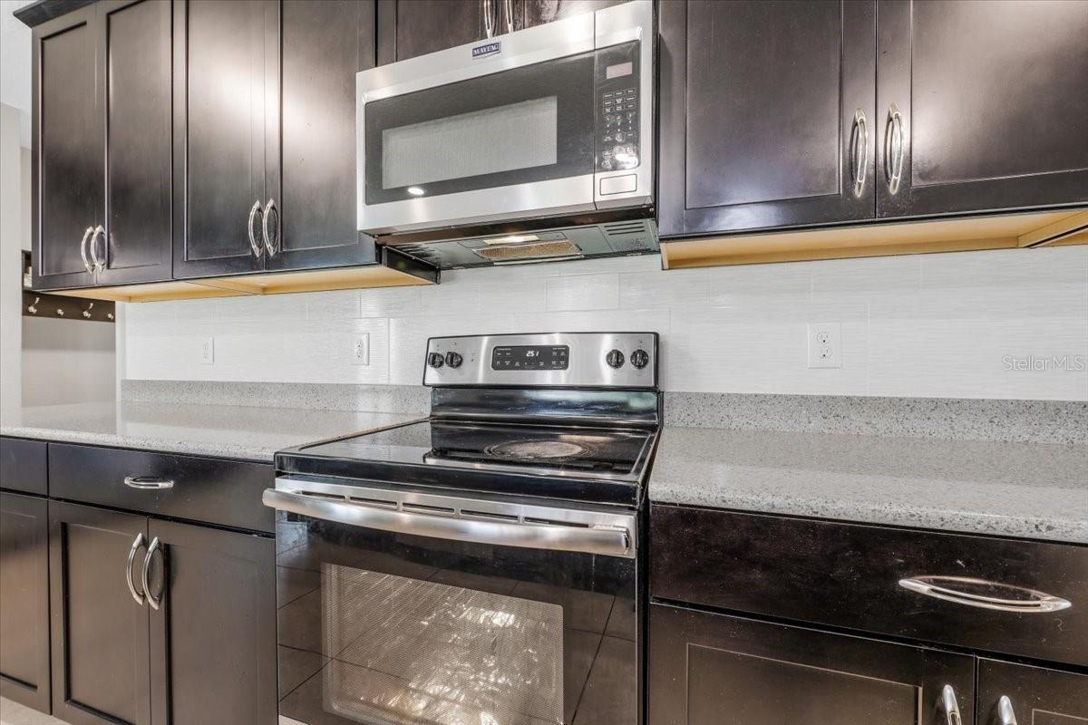 LAUREL ESTATES - Residential Lease