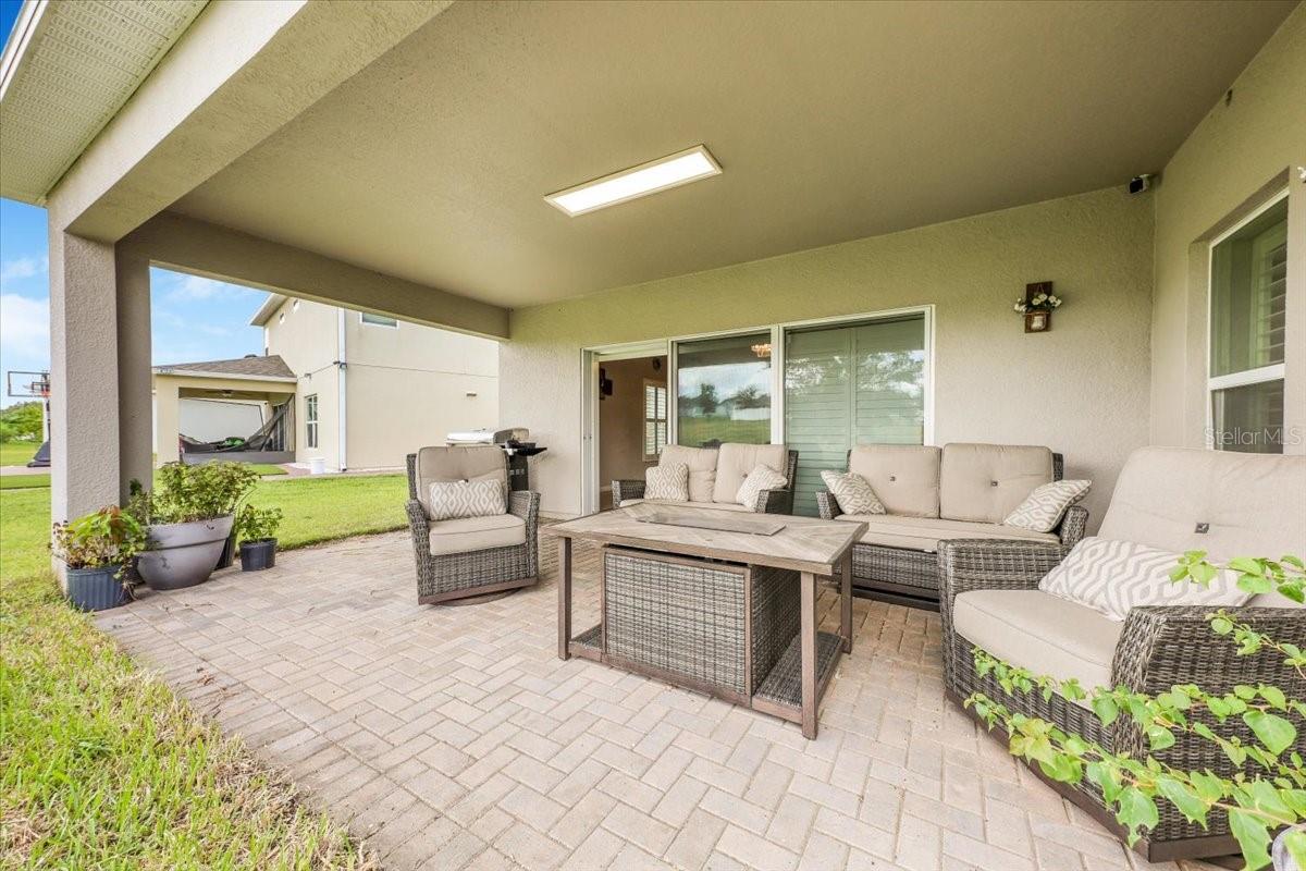 LAUREL ESTATES - Residential Lease