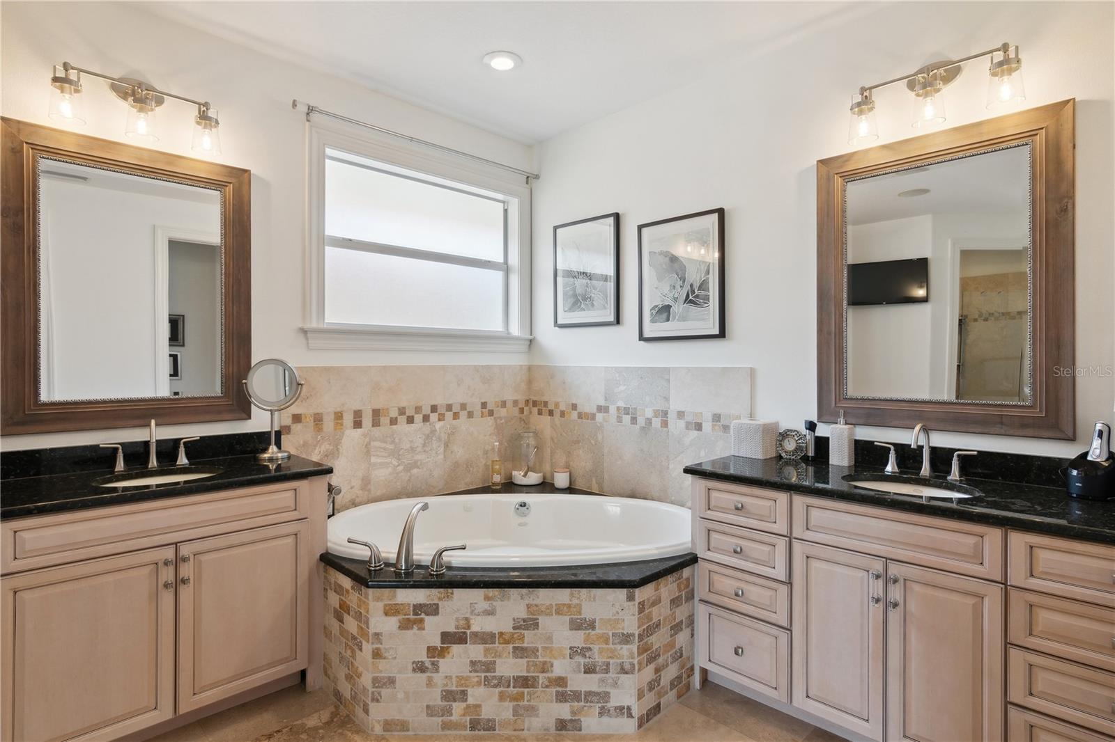 PRESTANCIA - Residential