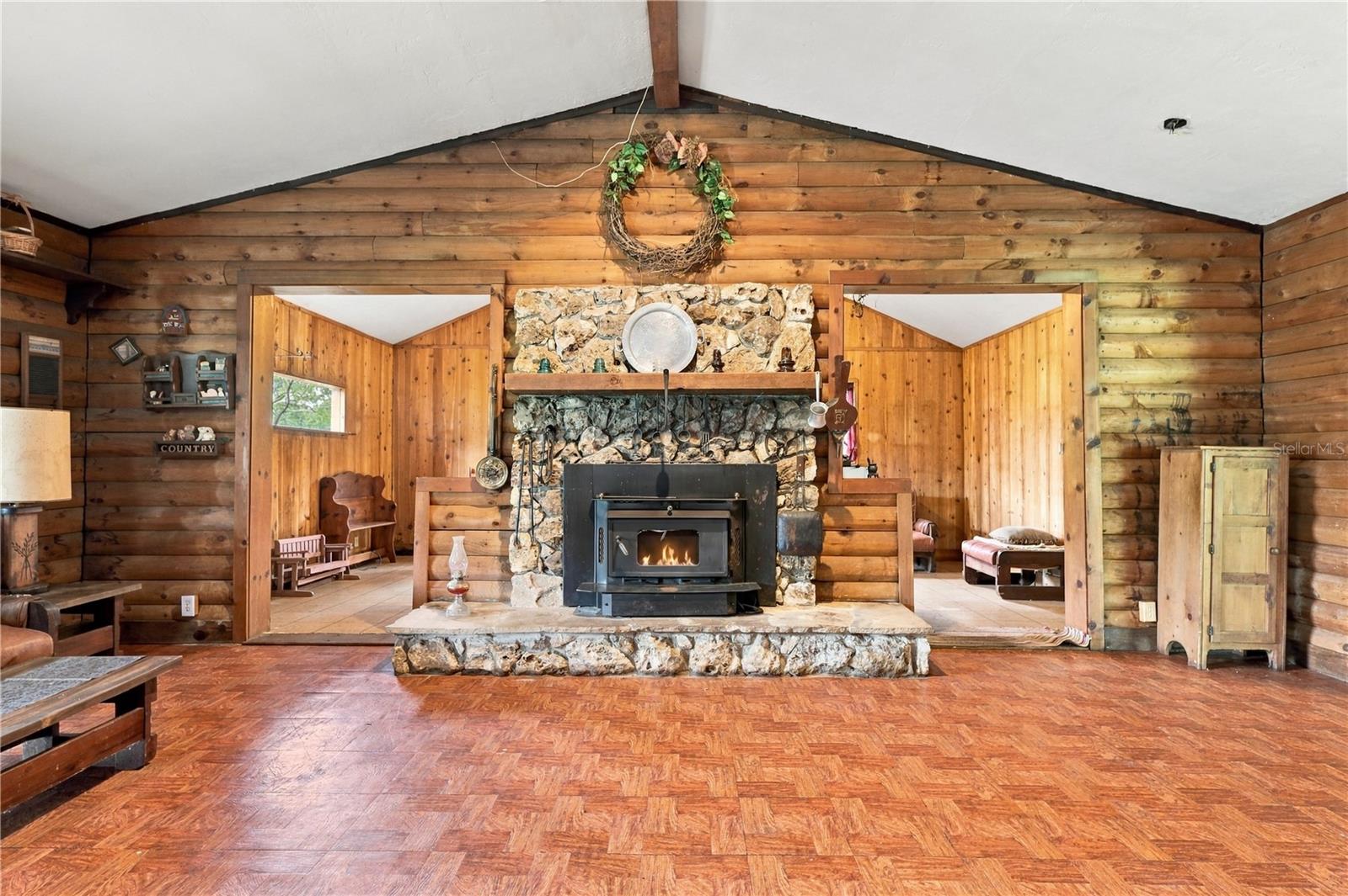 255 PINE OAK LANE