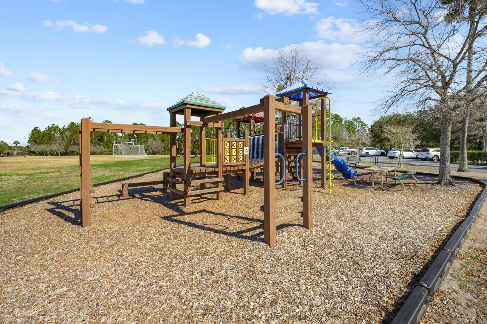 VILLAS/HERITAGE PARK - Residential