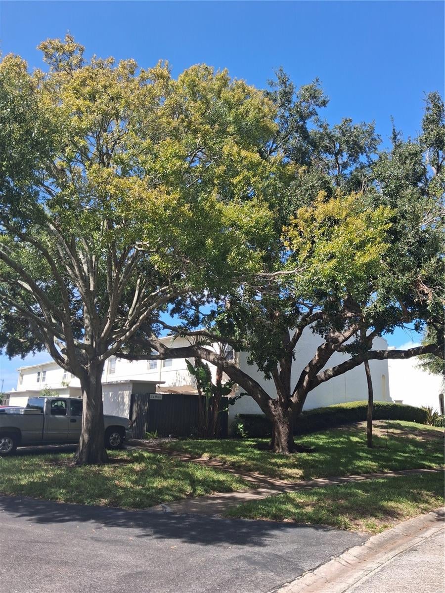 4310 LA MORA COURT