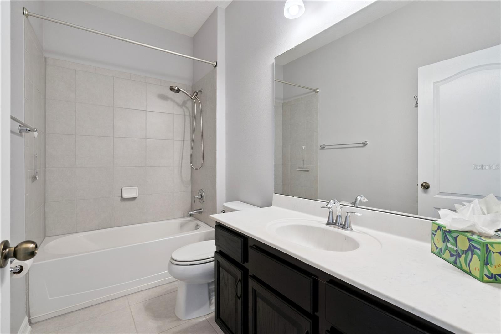 SUMMERLAKE GROVES - Residential