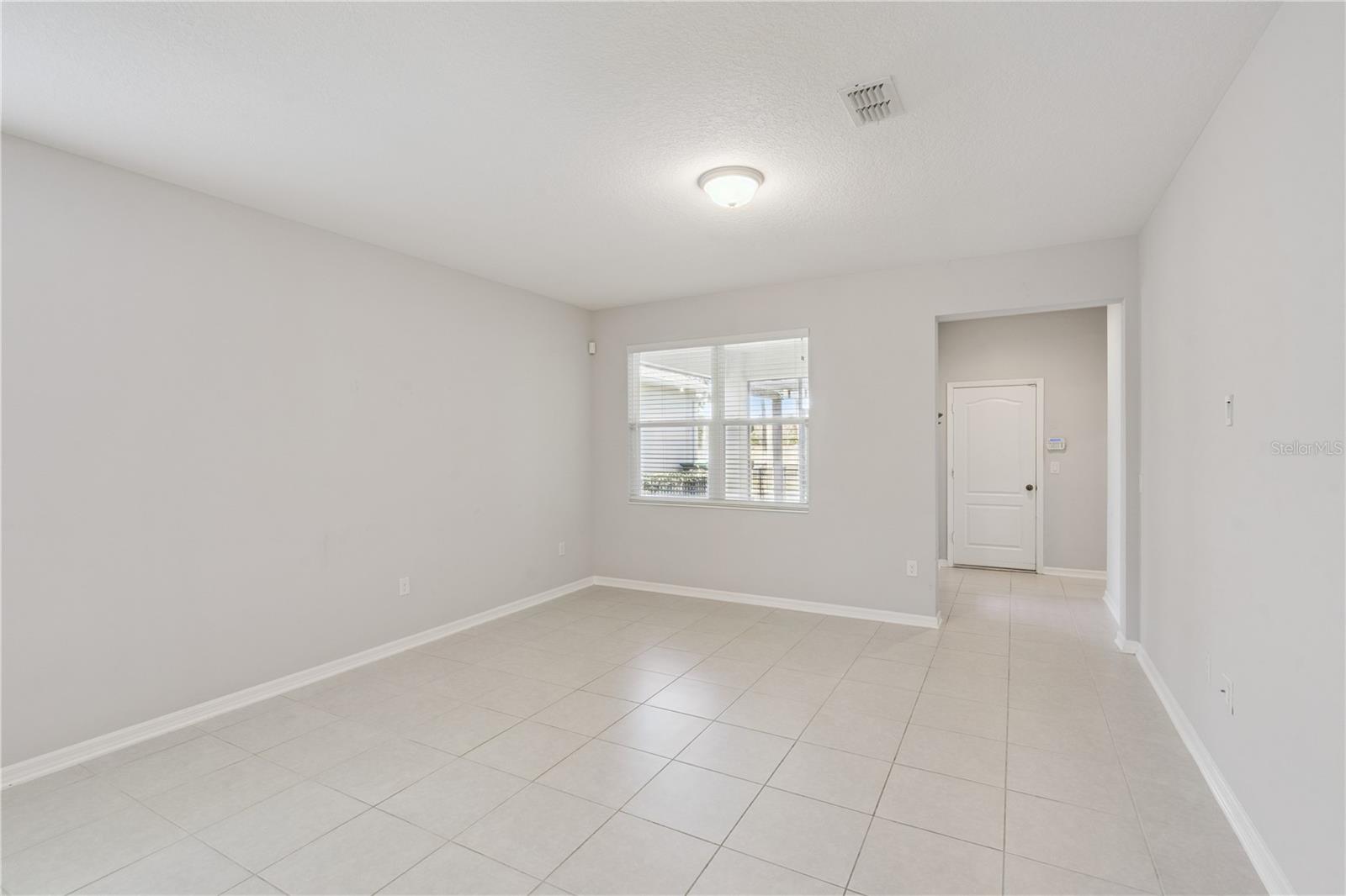 SUMMERLAKE GROVES - Residential