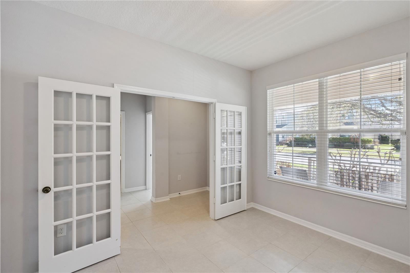 SUMMERLAKE GROVES - Residential