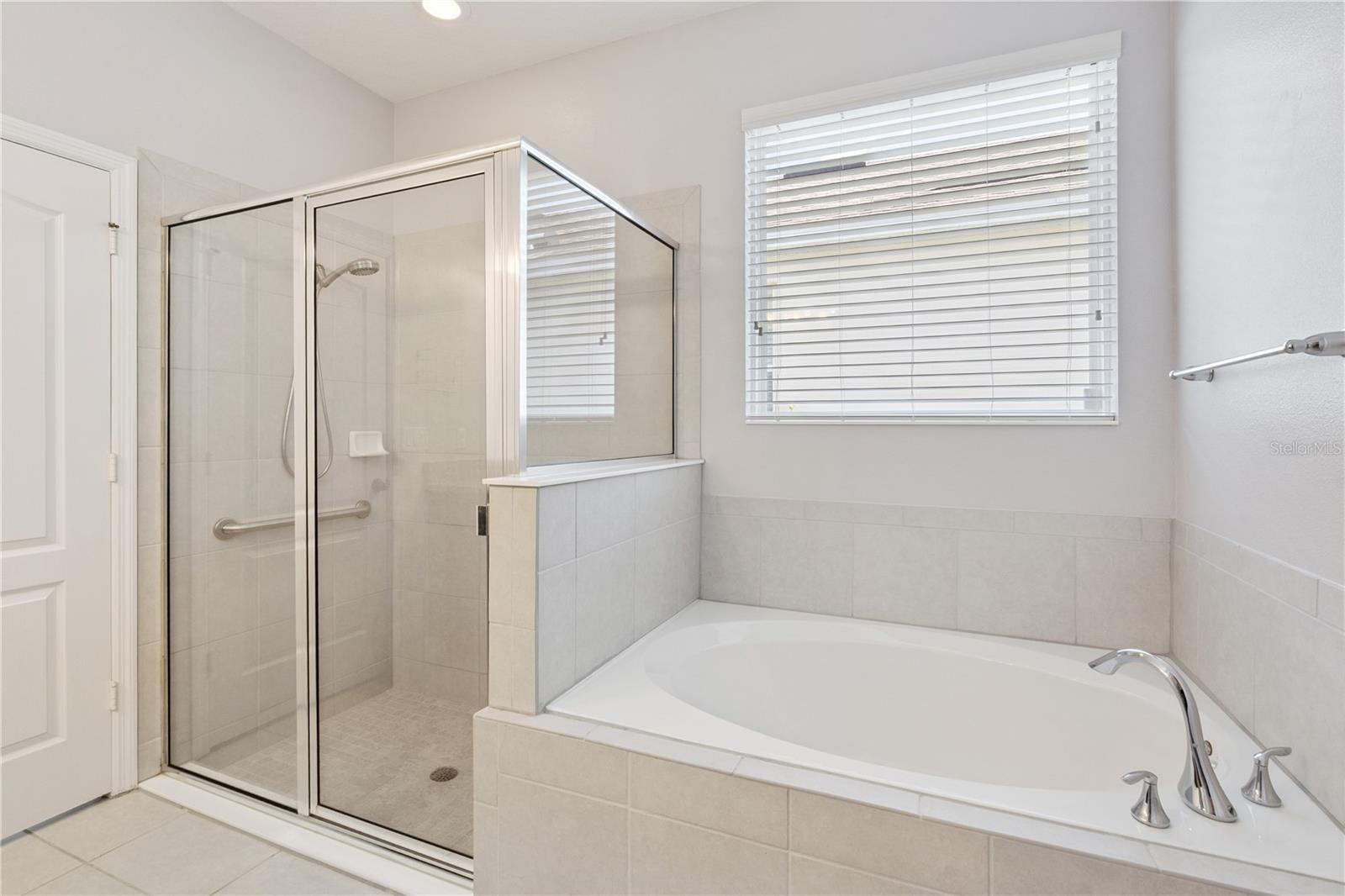 SUMMERLAKE GROVES - Residential