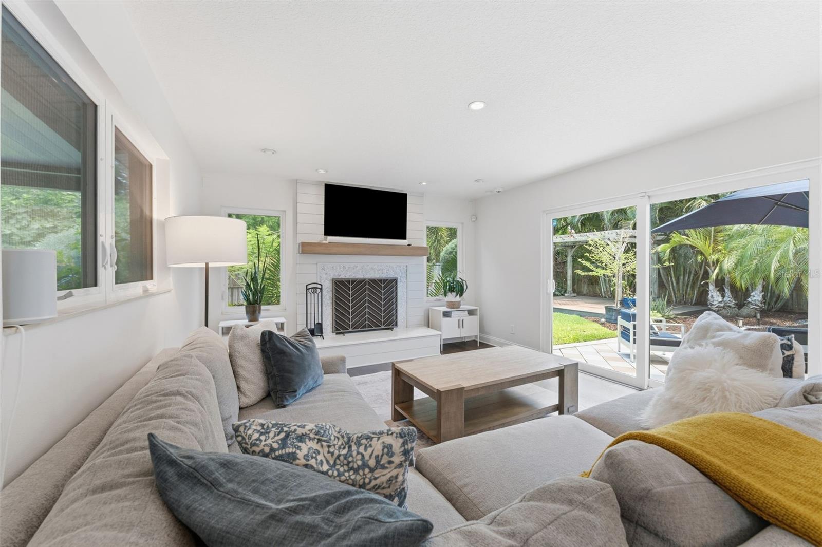 BROADWATER - Residential