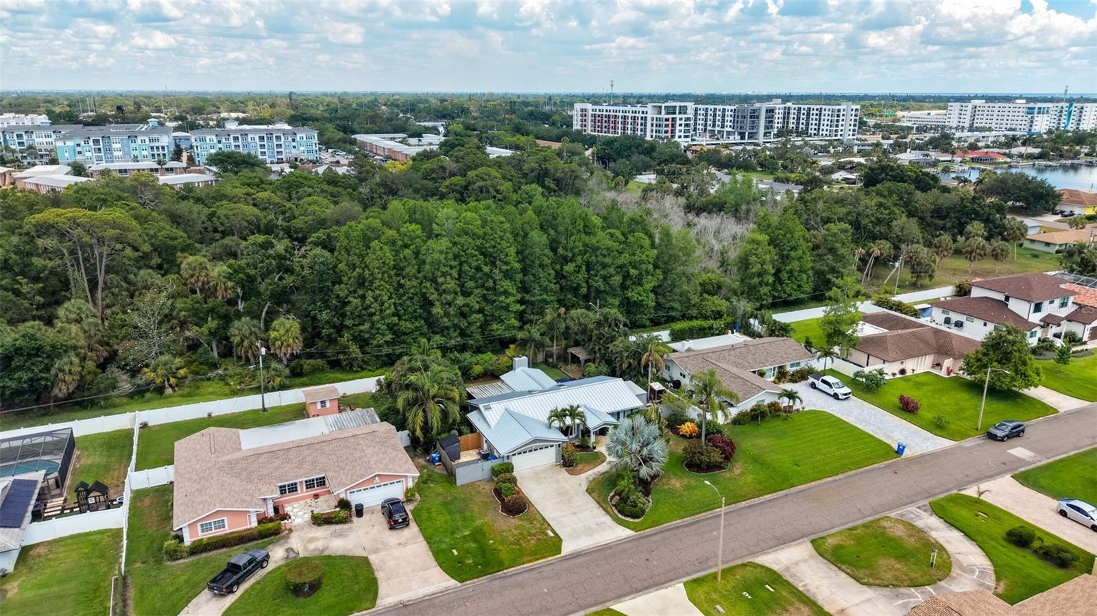 BROADWATER - Residential