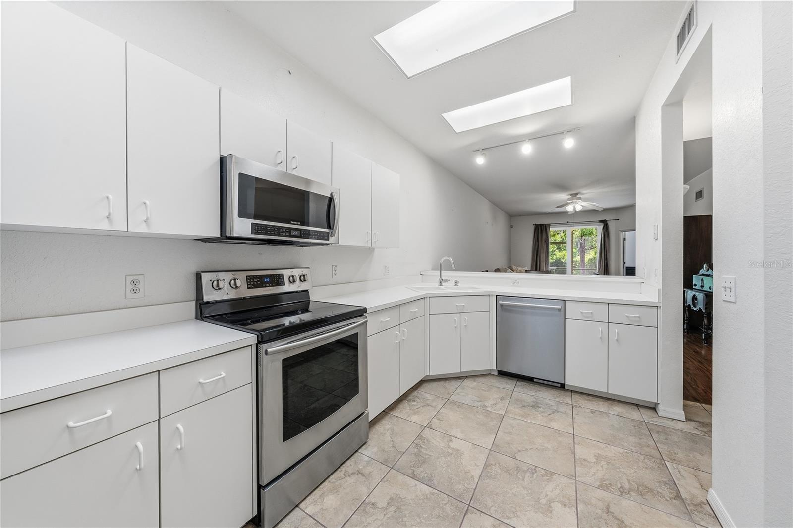 HERON COVE CONDOMINIUM PHASE II - Residential