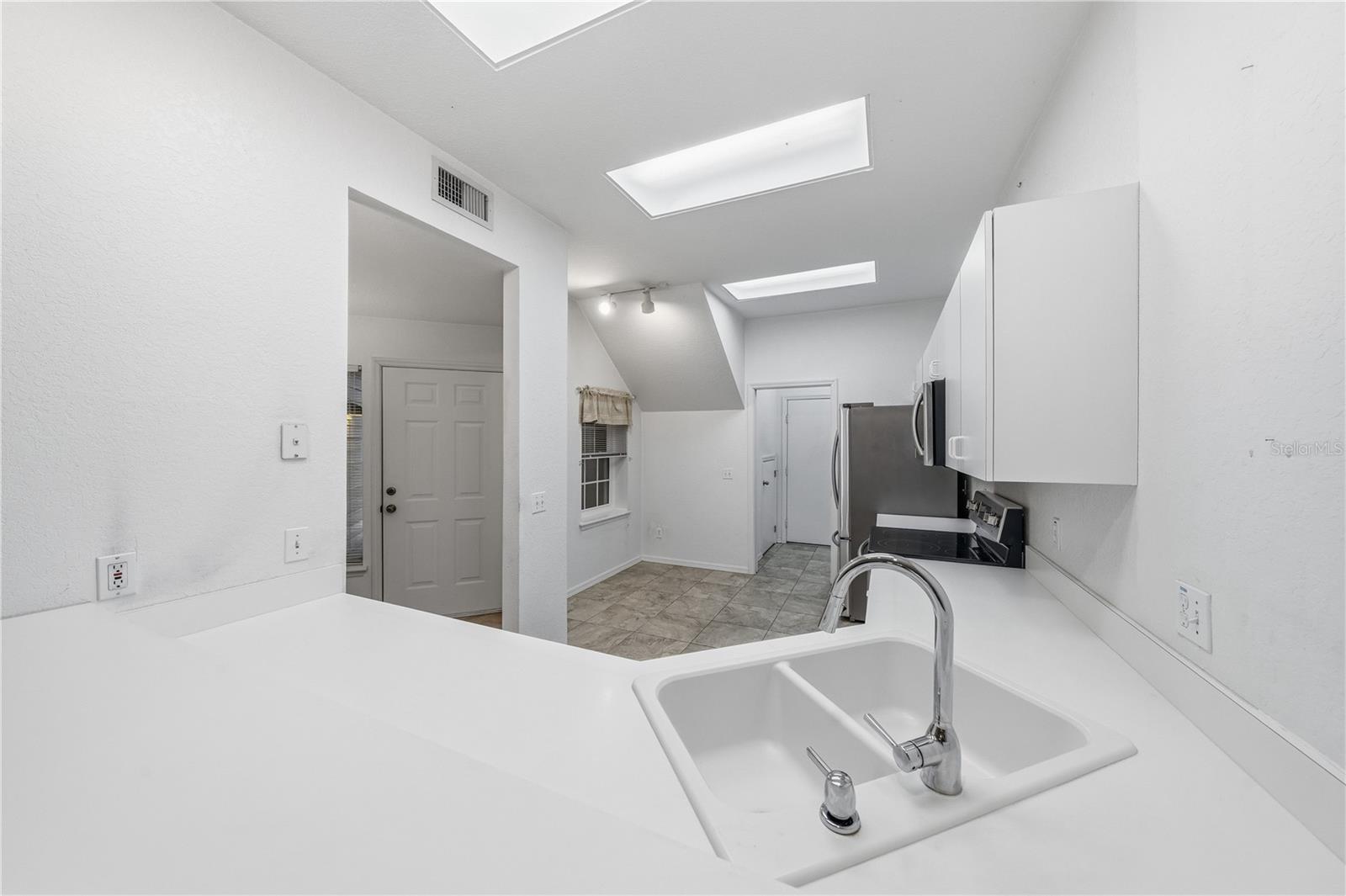 HERON COVE CONDOMINIUM PHASE II - Residential
