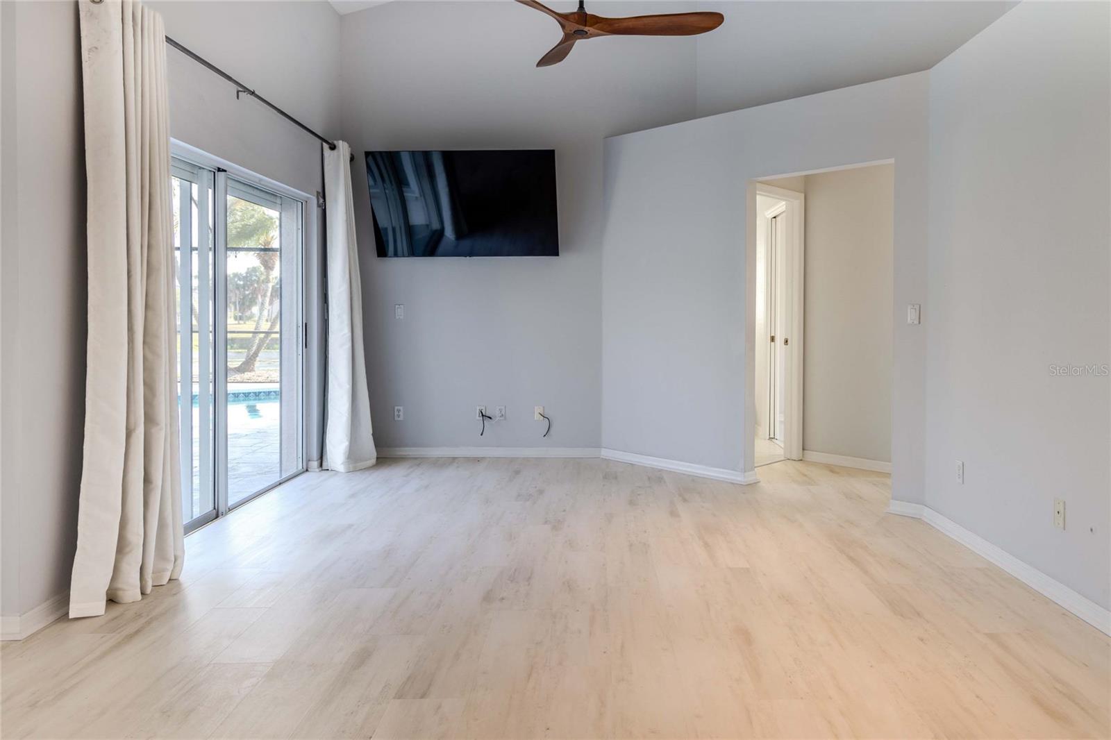 SUN CITY CENTER - Residential