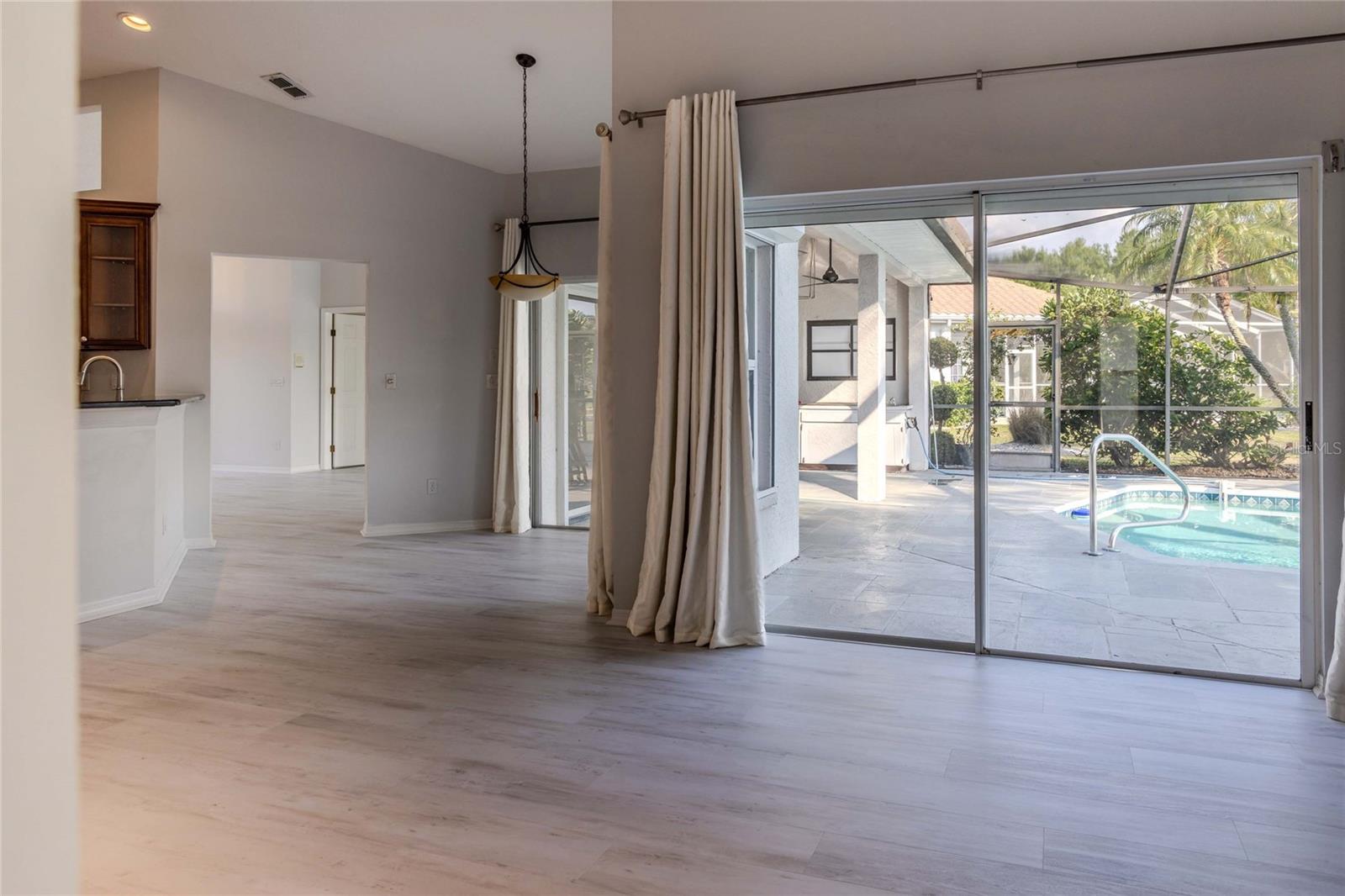 SUN CITY CENTER - Residential