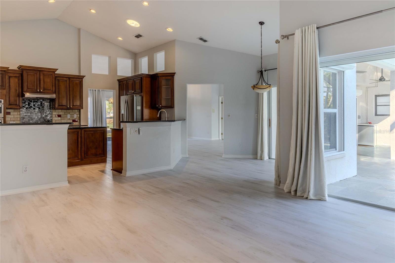 SUN CITY CENTER - Residential