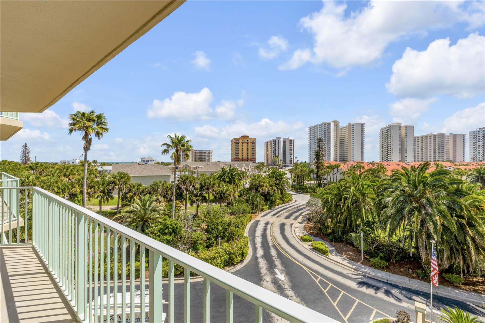 OCEANS CLOVERLEAF NORTH - Residential