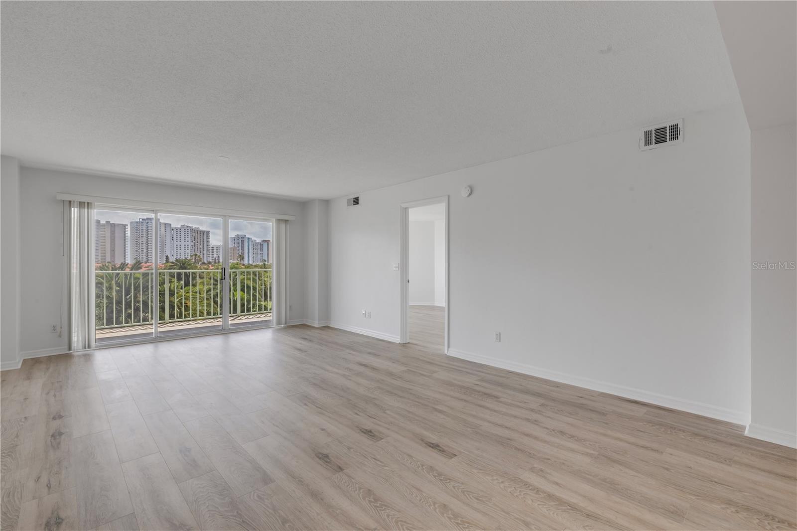 OCEANS CLOVERLEAF NORTH - Residential