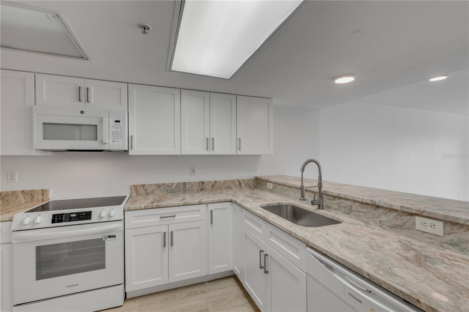 OCEANS CLOVERLEAF NORTH - Residential