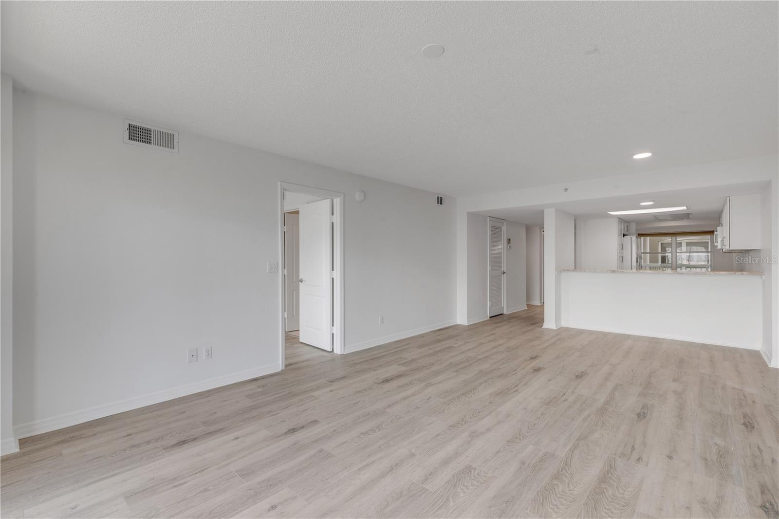 OCEANS CLOVERLEAF NORTH - Residential