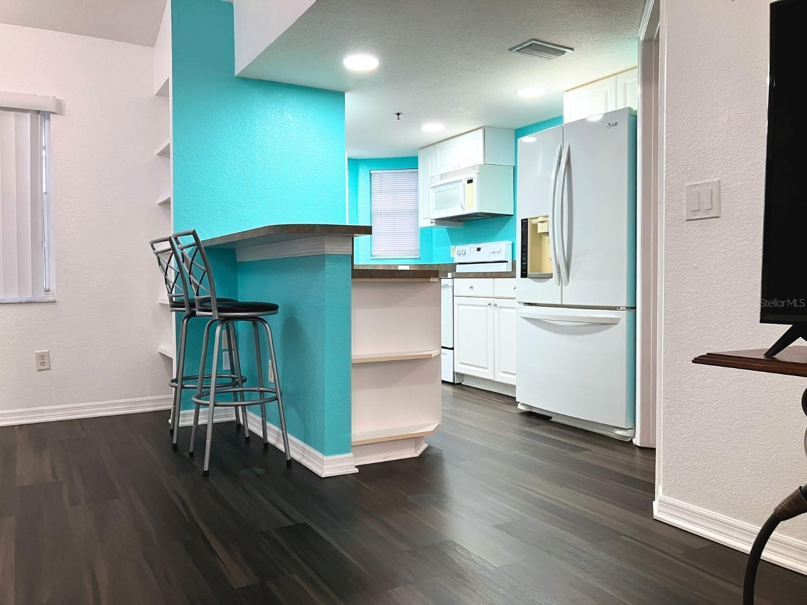 PARADISE LAKES - Residential