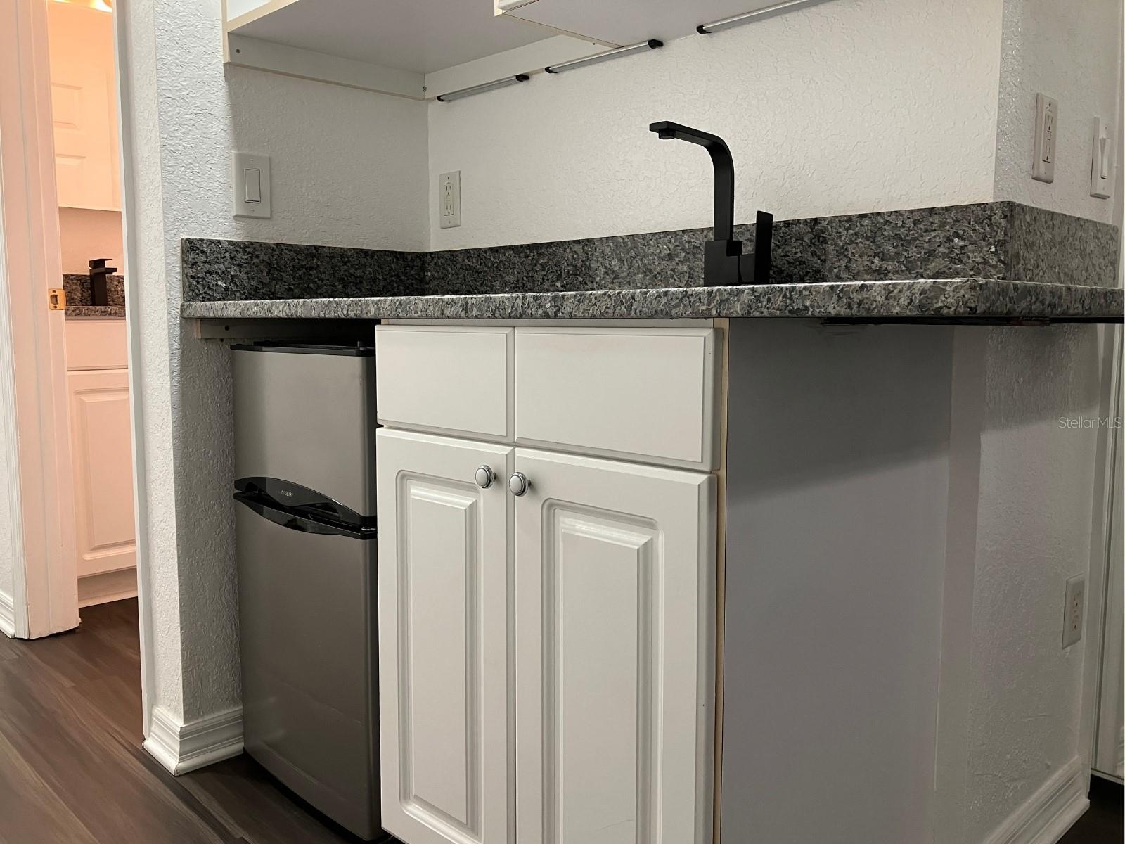 PARADISE LAKES - Residential