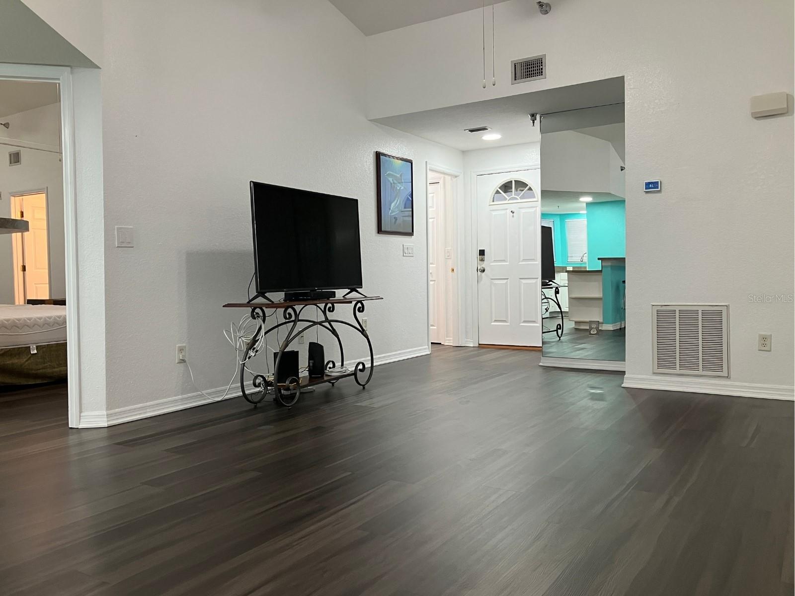 PARADISE LAKES - Residential