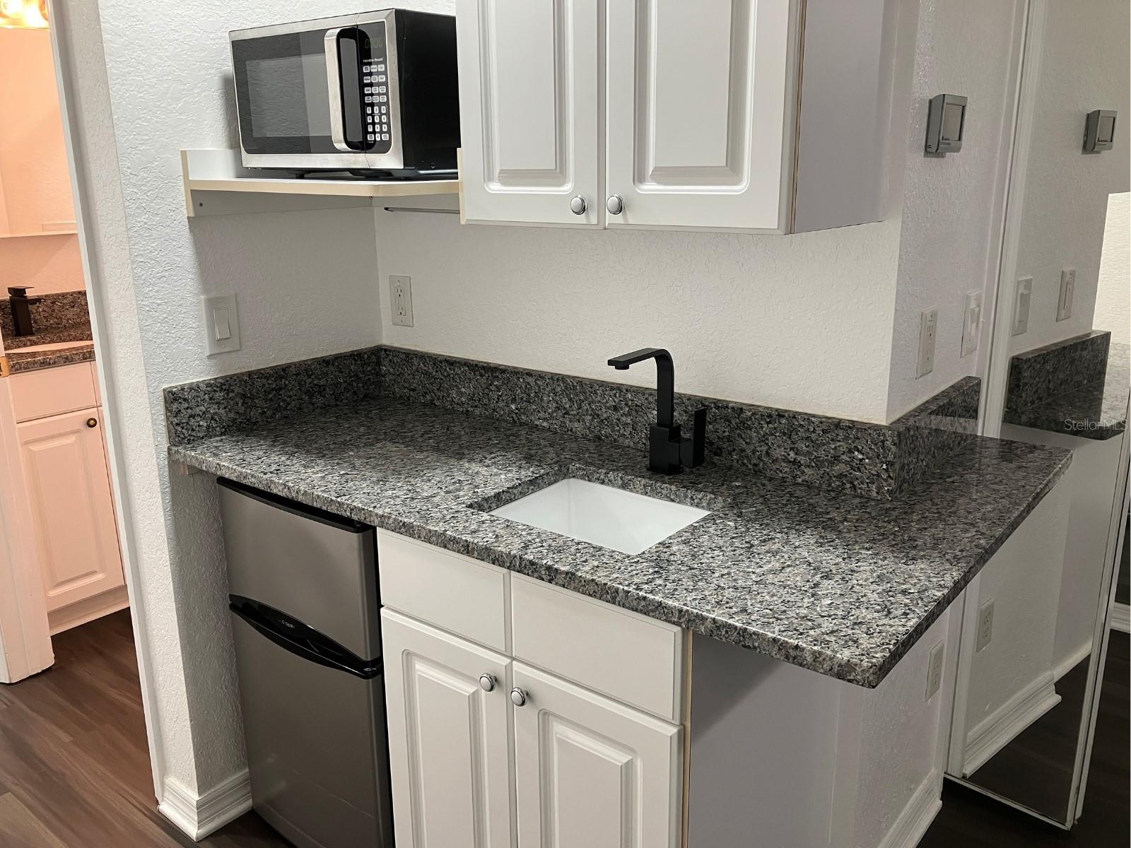 PARADISE LAKES - Residential