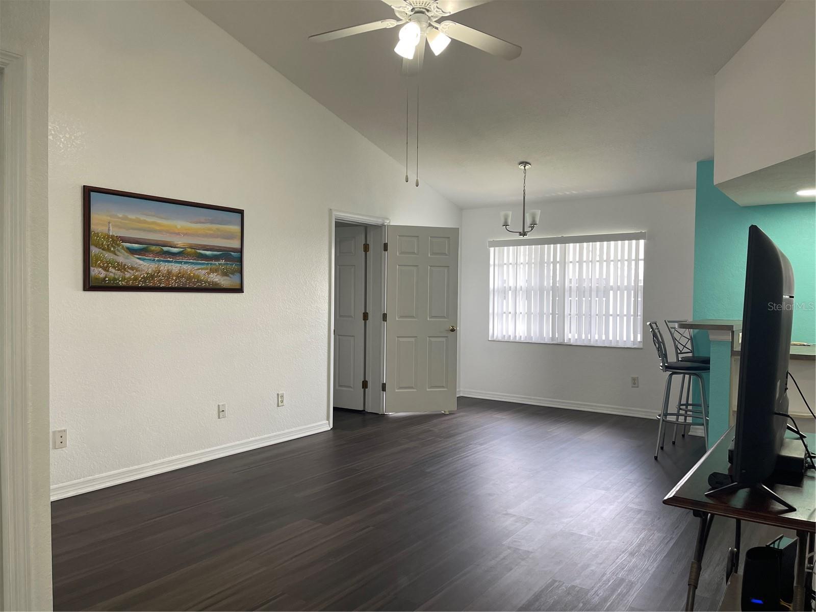 PARADISE LAKES - Residential