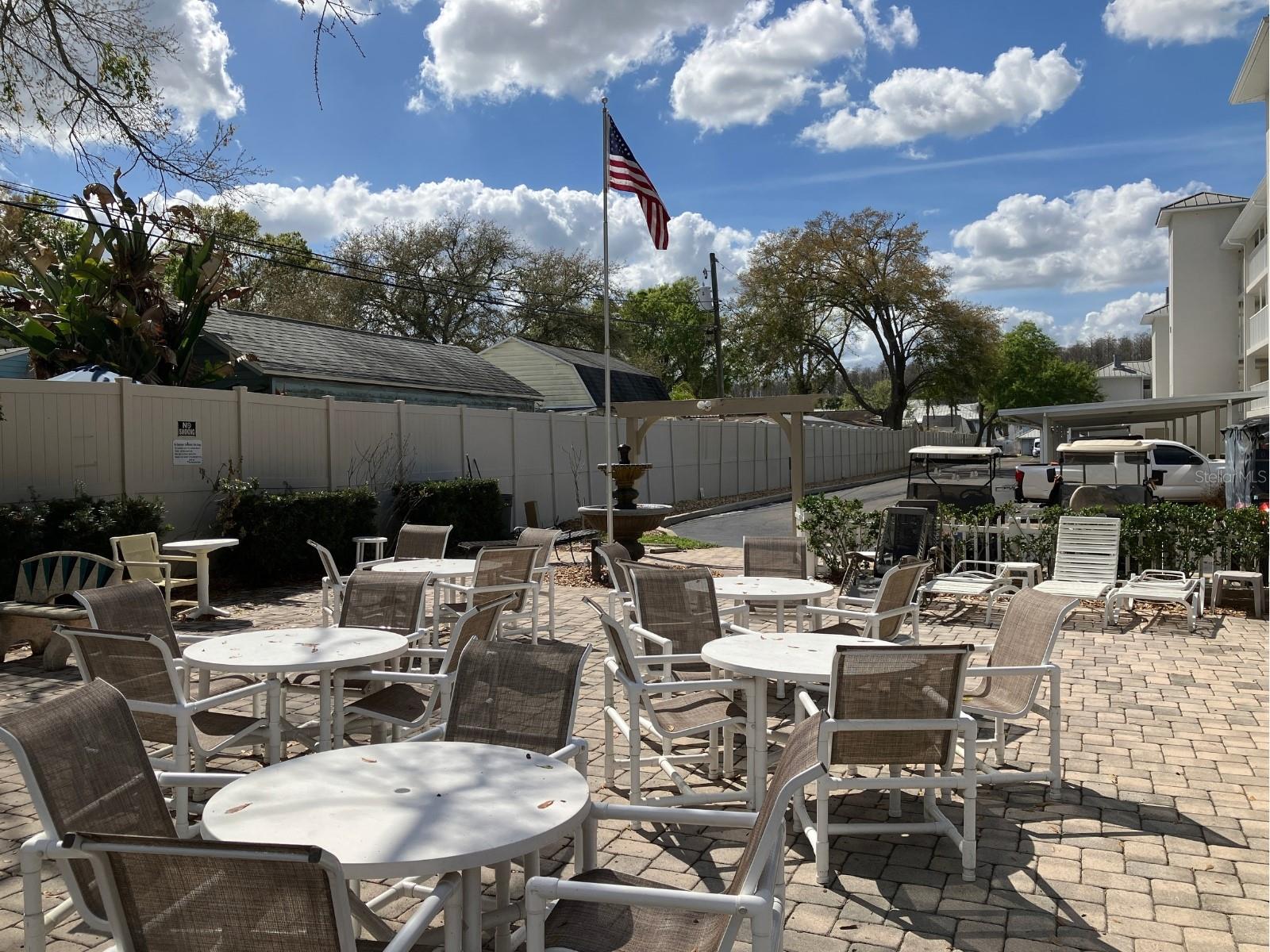 PARADISE LAKES - Residential