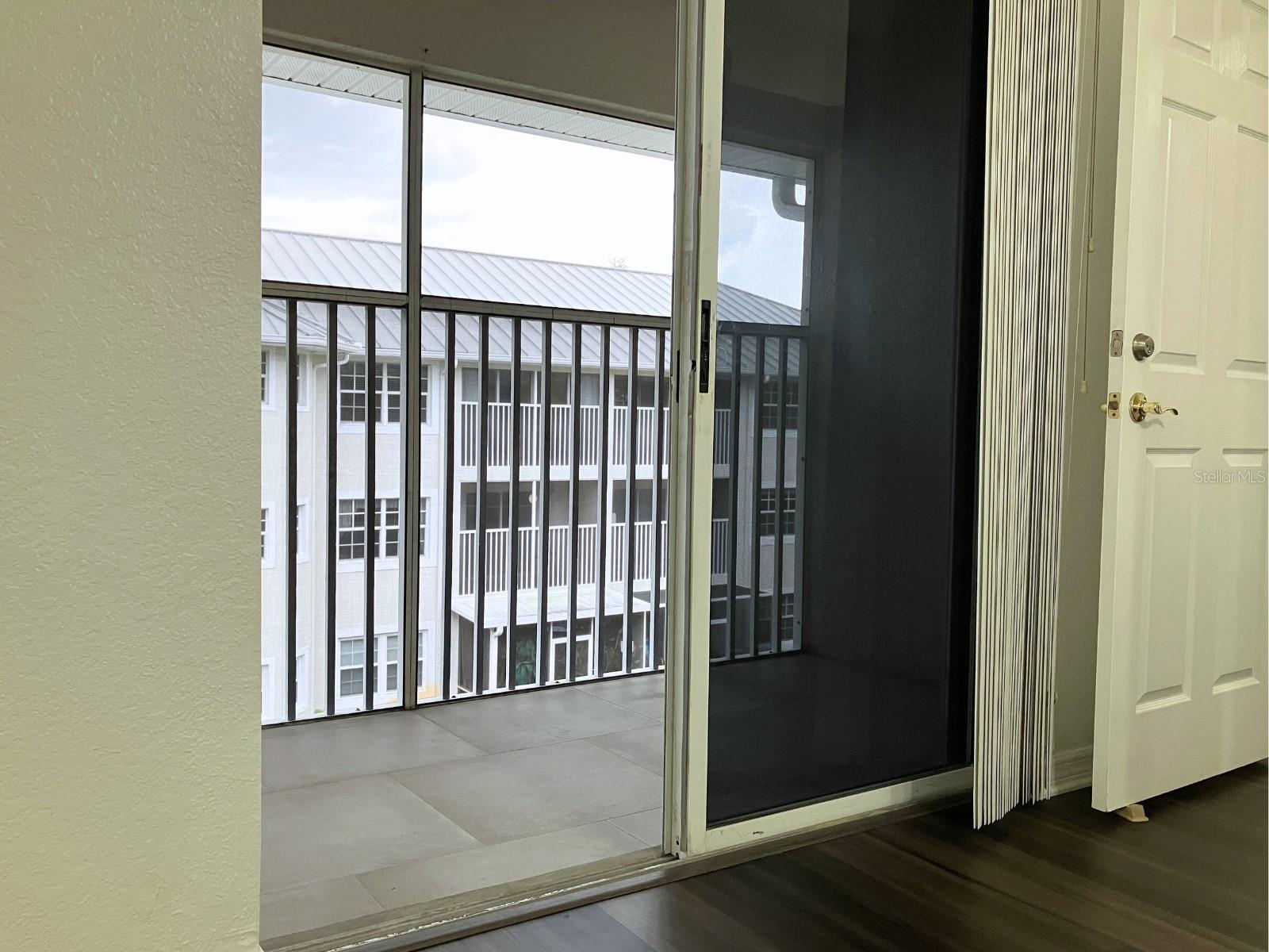 PARADISE LAKES - Residential