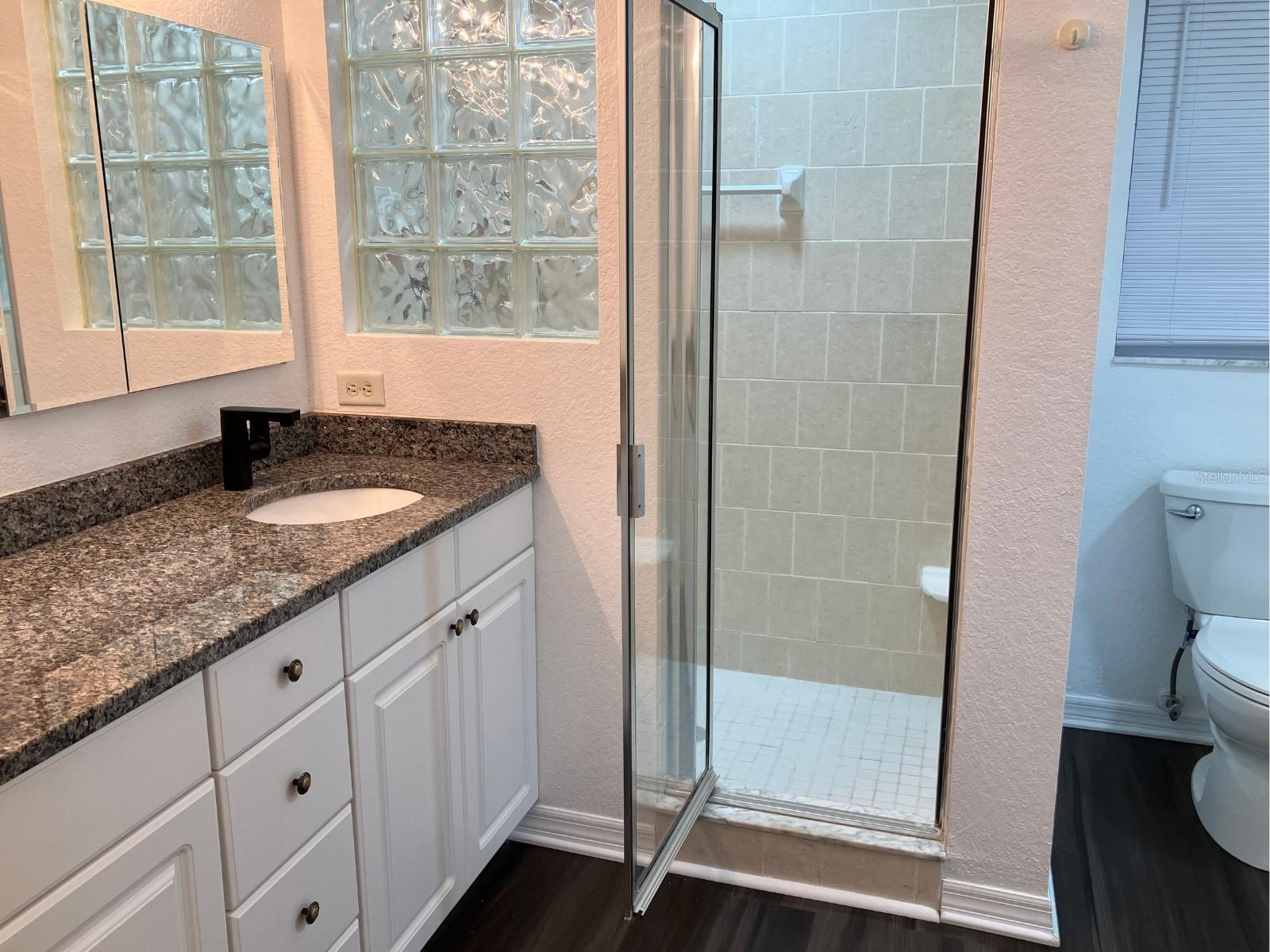 PARADISE LAKES - Residential