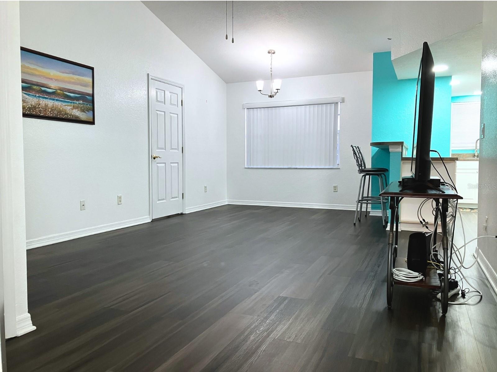 PARADISE LAKES - Residential