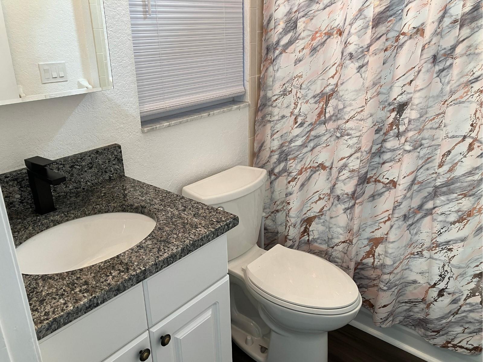 PARADISE LAKES - Residential