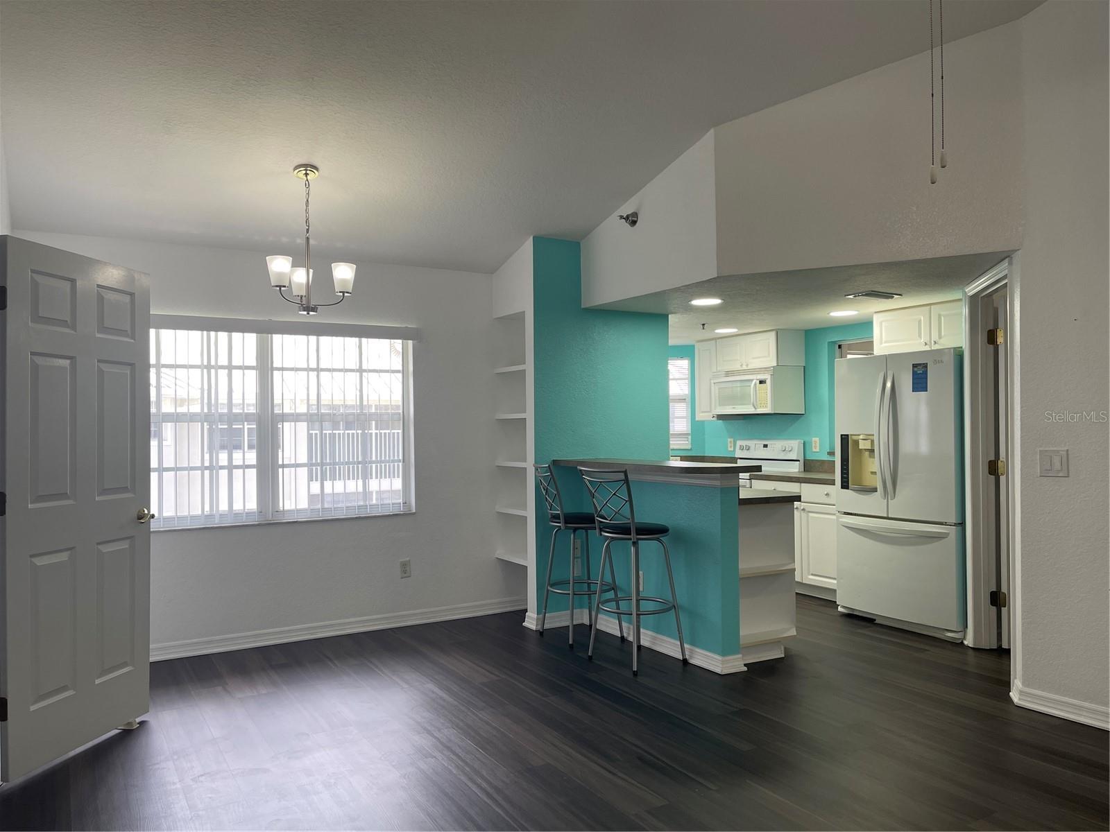 PARADISE LAKES - Residential
