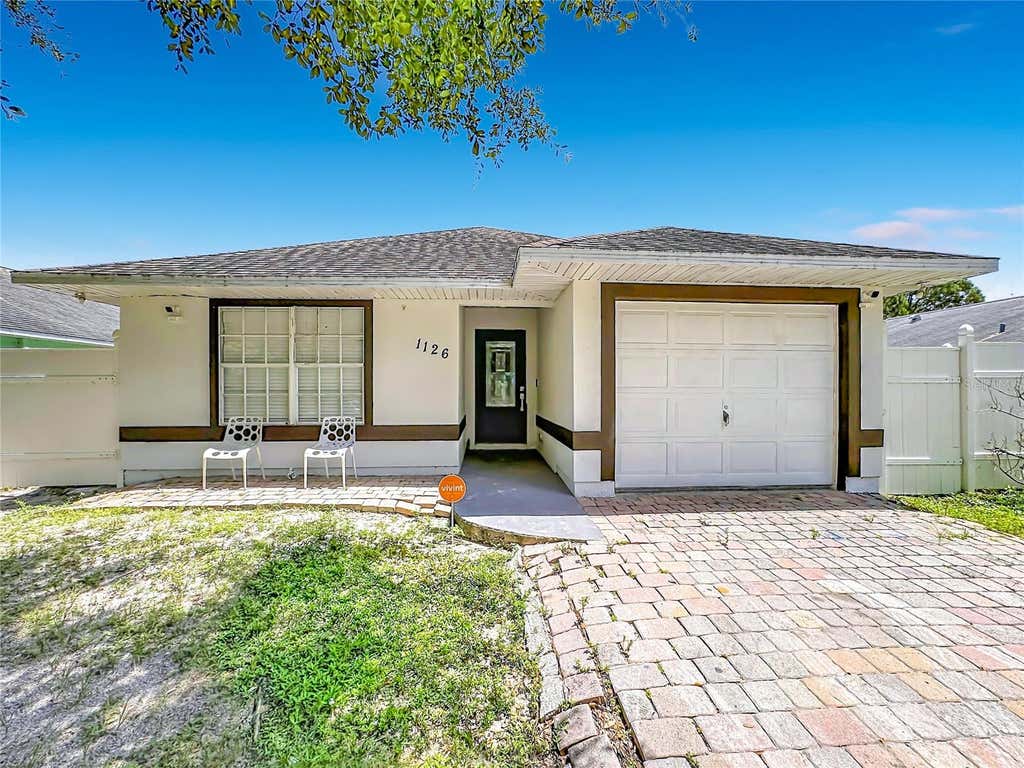 Photo of 1126 15th Avenue SW, Vero Beach, FL 32962 (MLS # TB8540608)