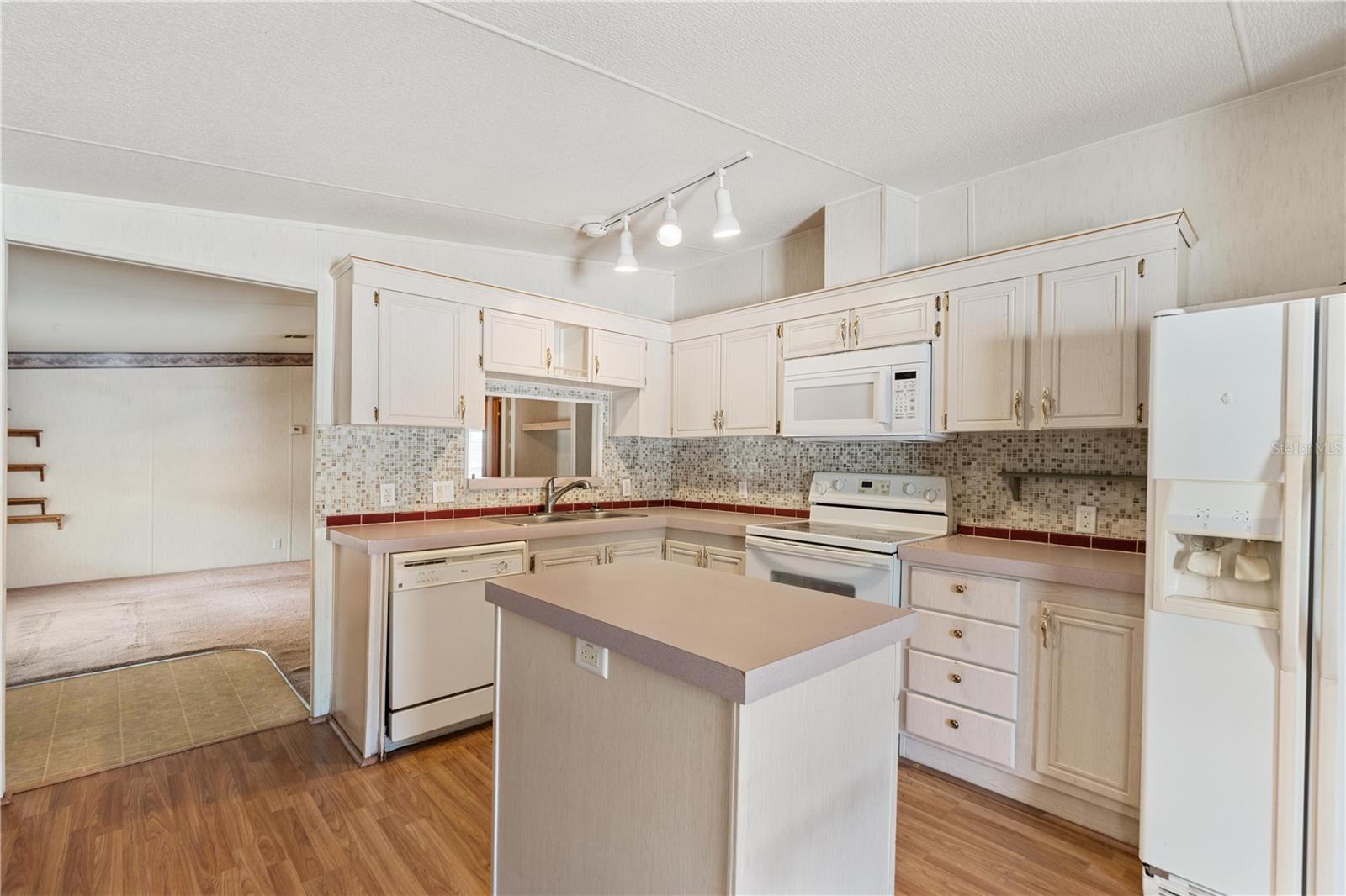 BUENA VISTA MANOR - Residential