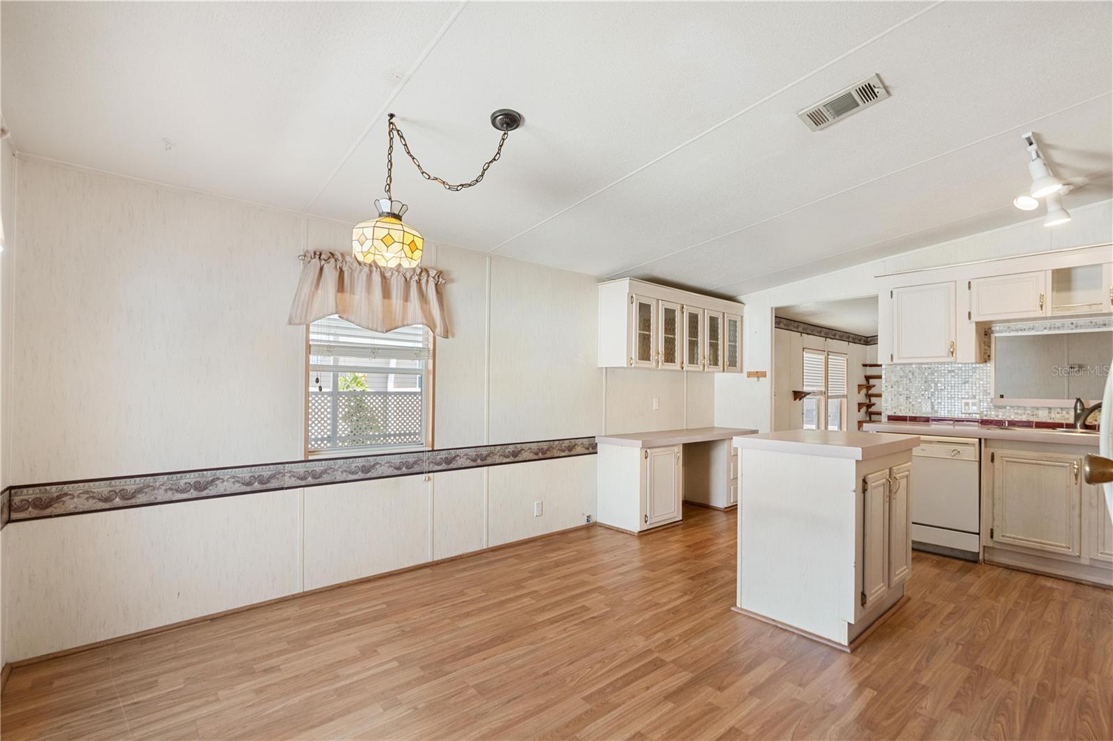 BUENA VISTA MANOR - Residential