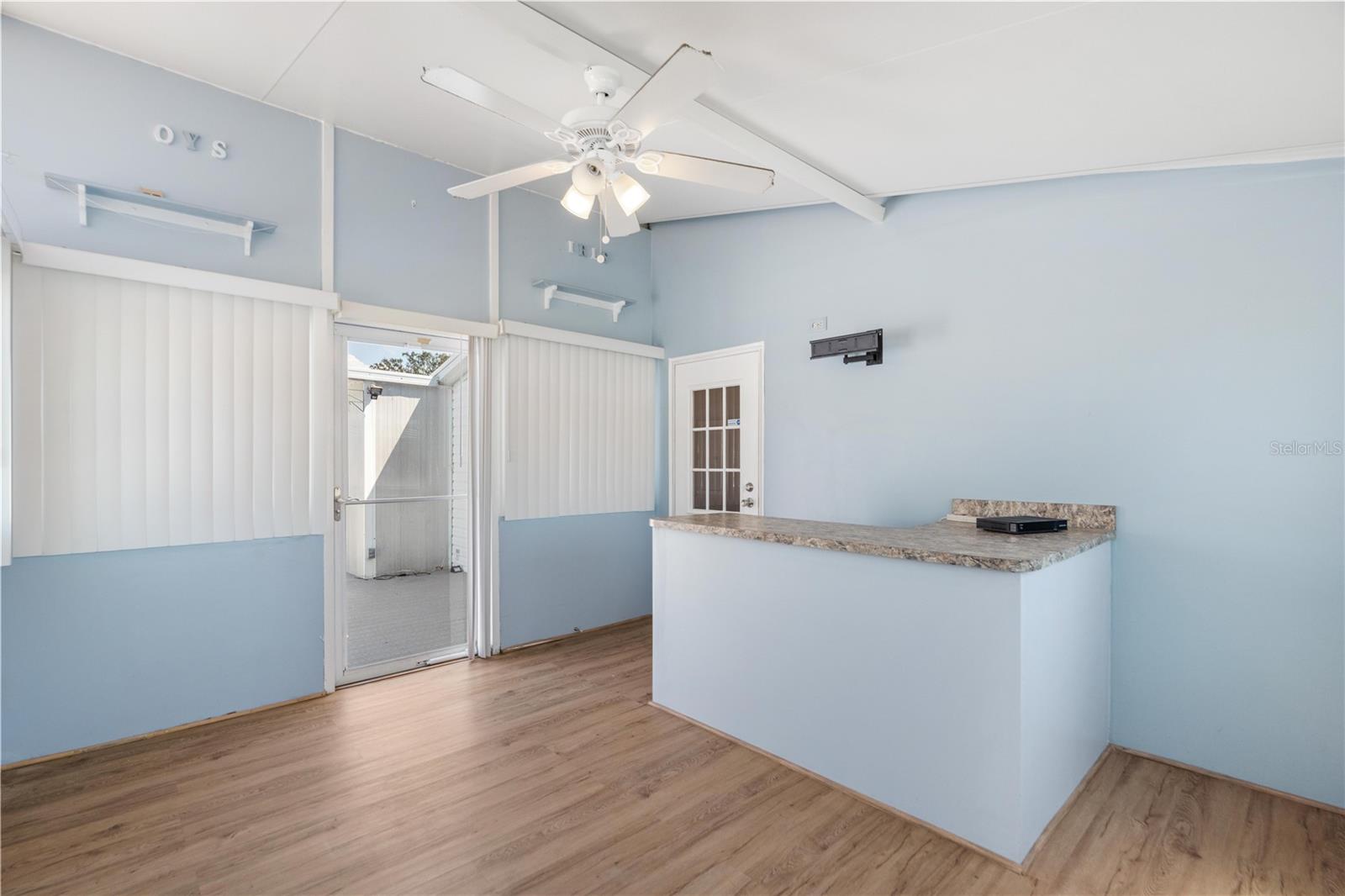 BUENA VISTA MANOR - Residential