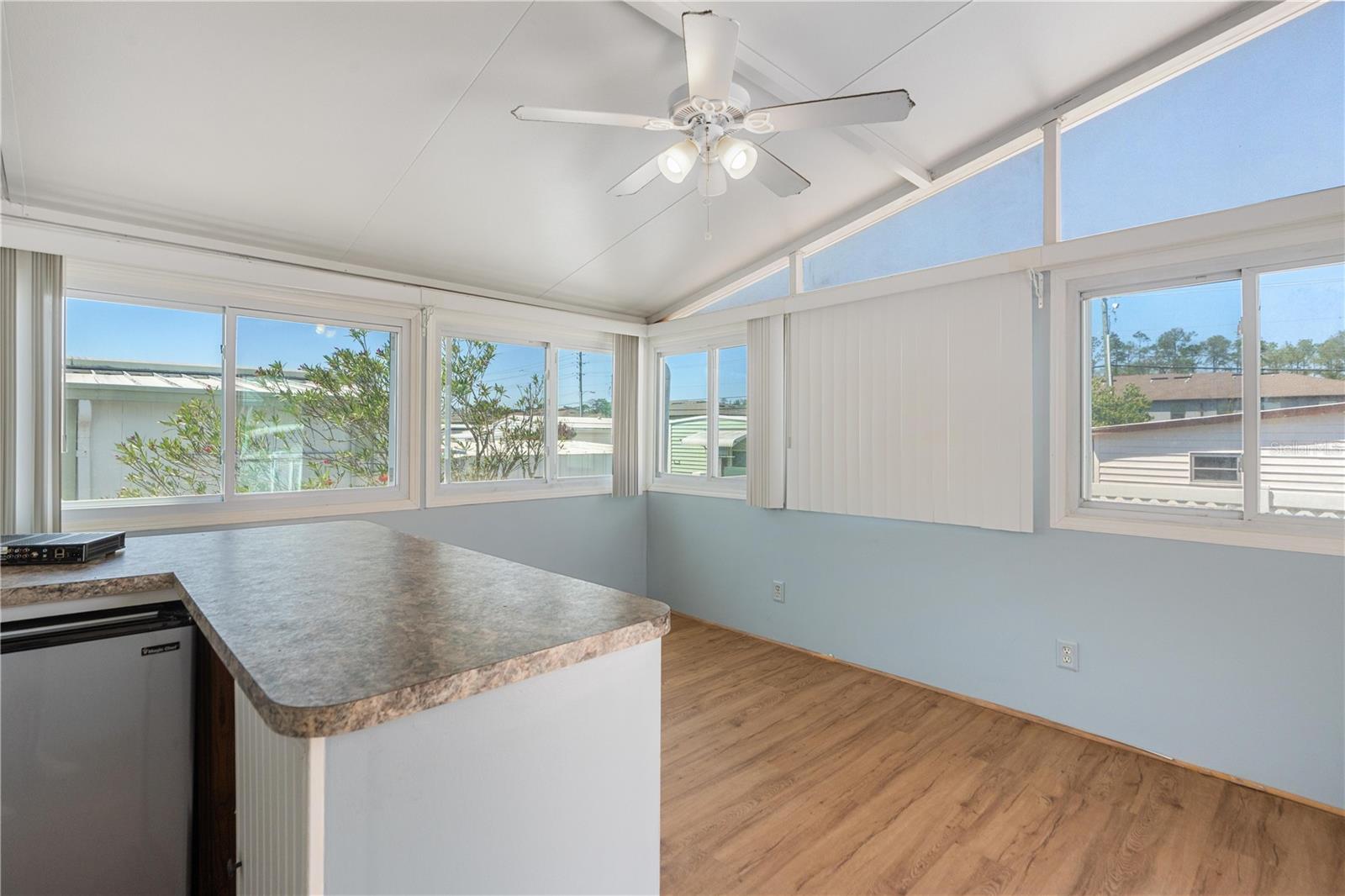 BUENA VISTA MANOR - Residential