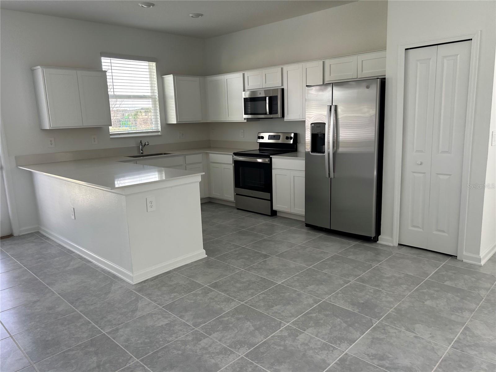 FOX NORTH - Residential Lease