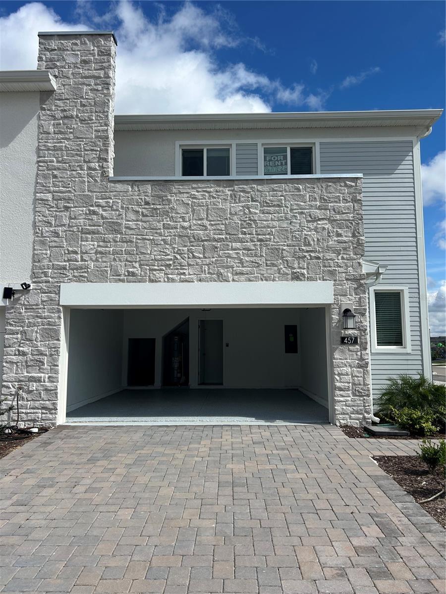 FOX NORTH - Residential Lease