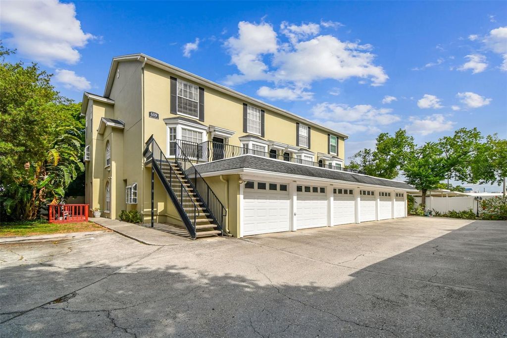 Photo of 609 S Glen Avenue #E, Tampa, FL 33609 (MLS # O6317565)
