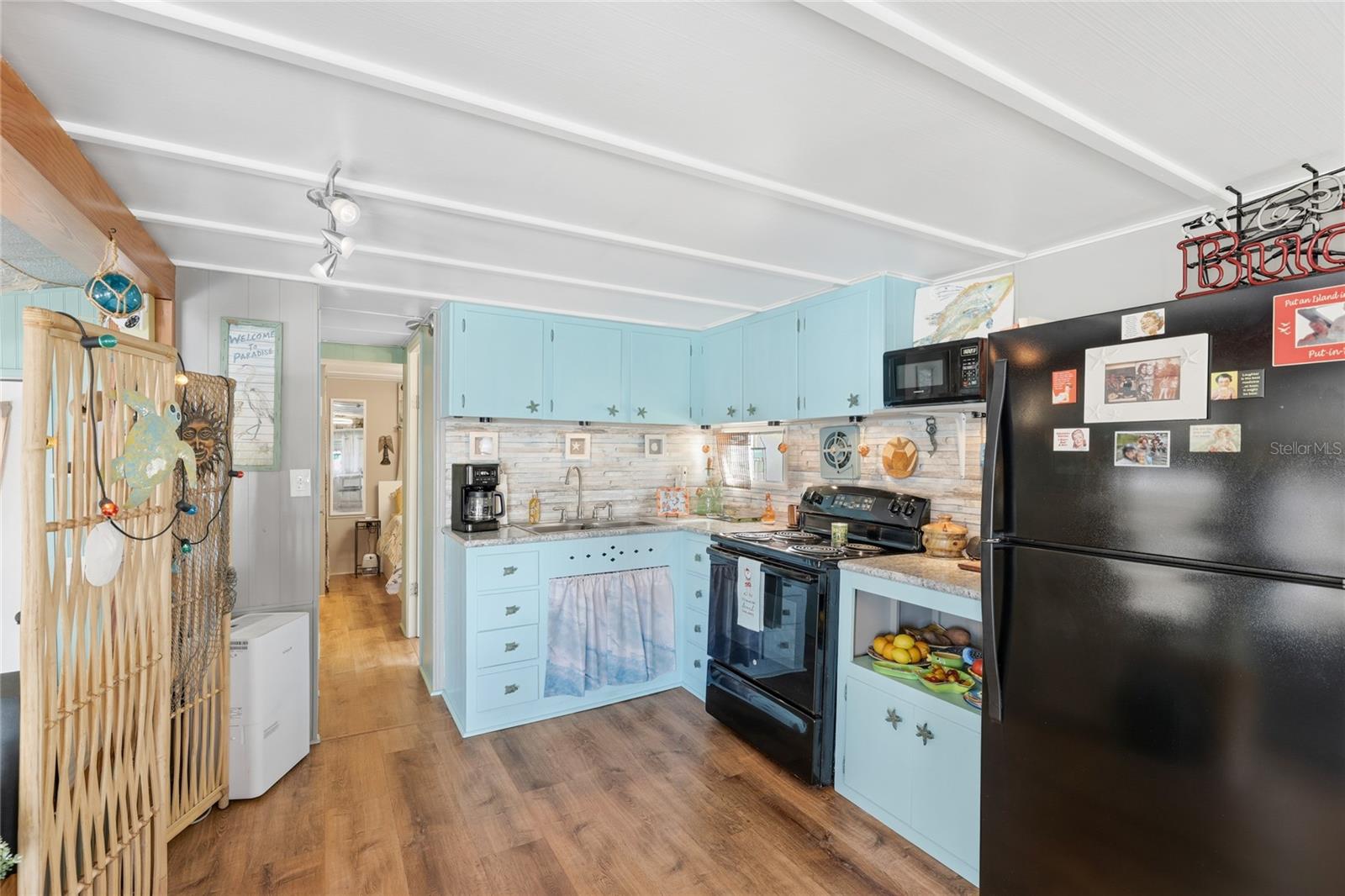 PARADISE BAY ESTATES CO-OP - Residential