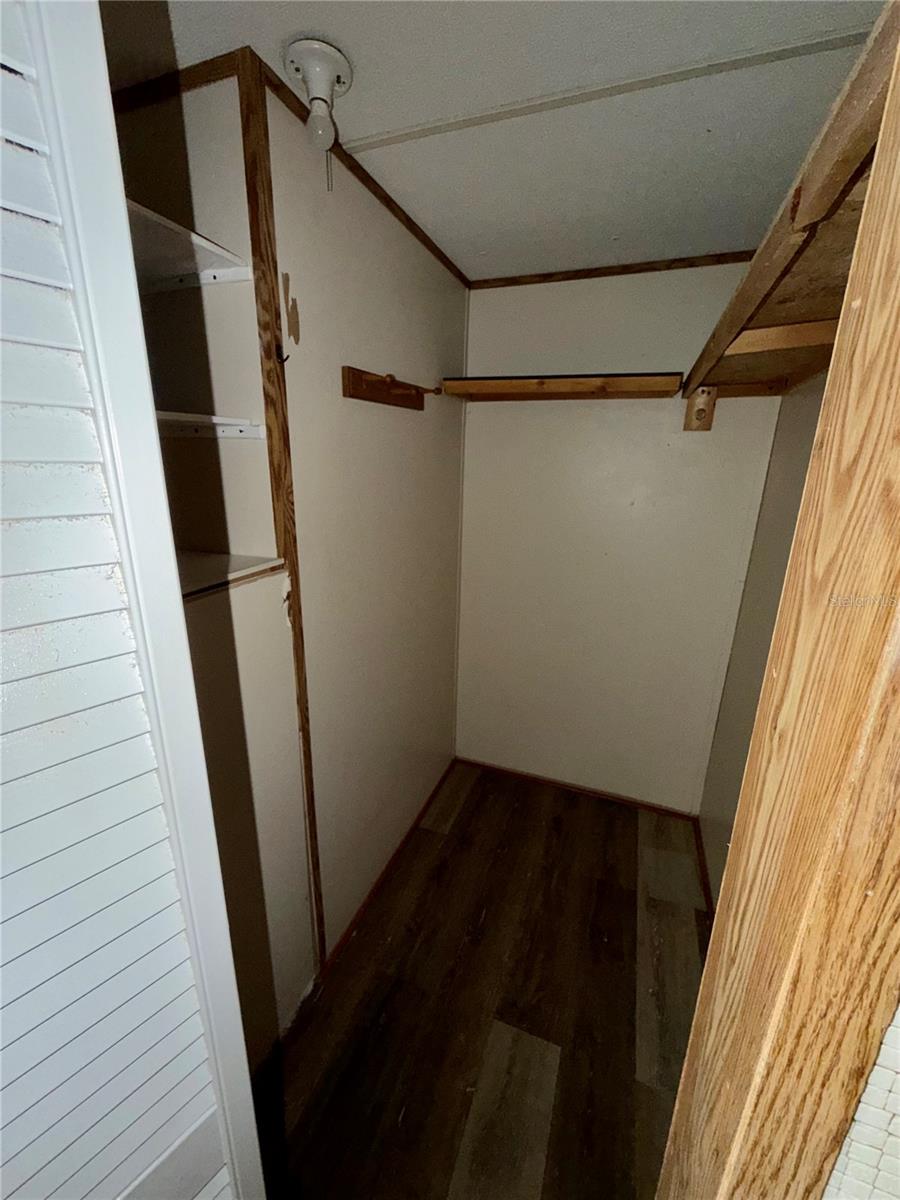 TIMBER LAKE ESTATES - Residential
