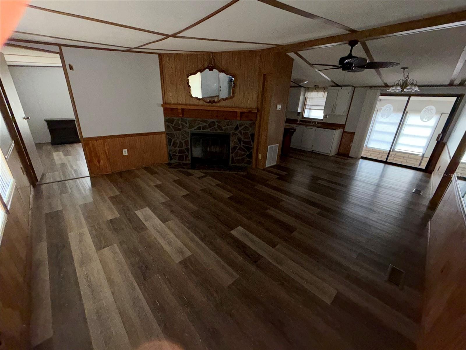 TIMBER LAKE ESTATES - Residential