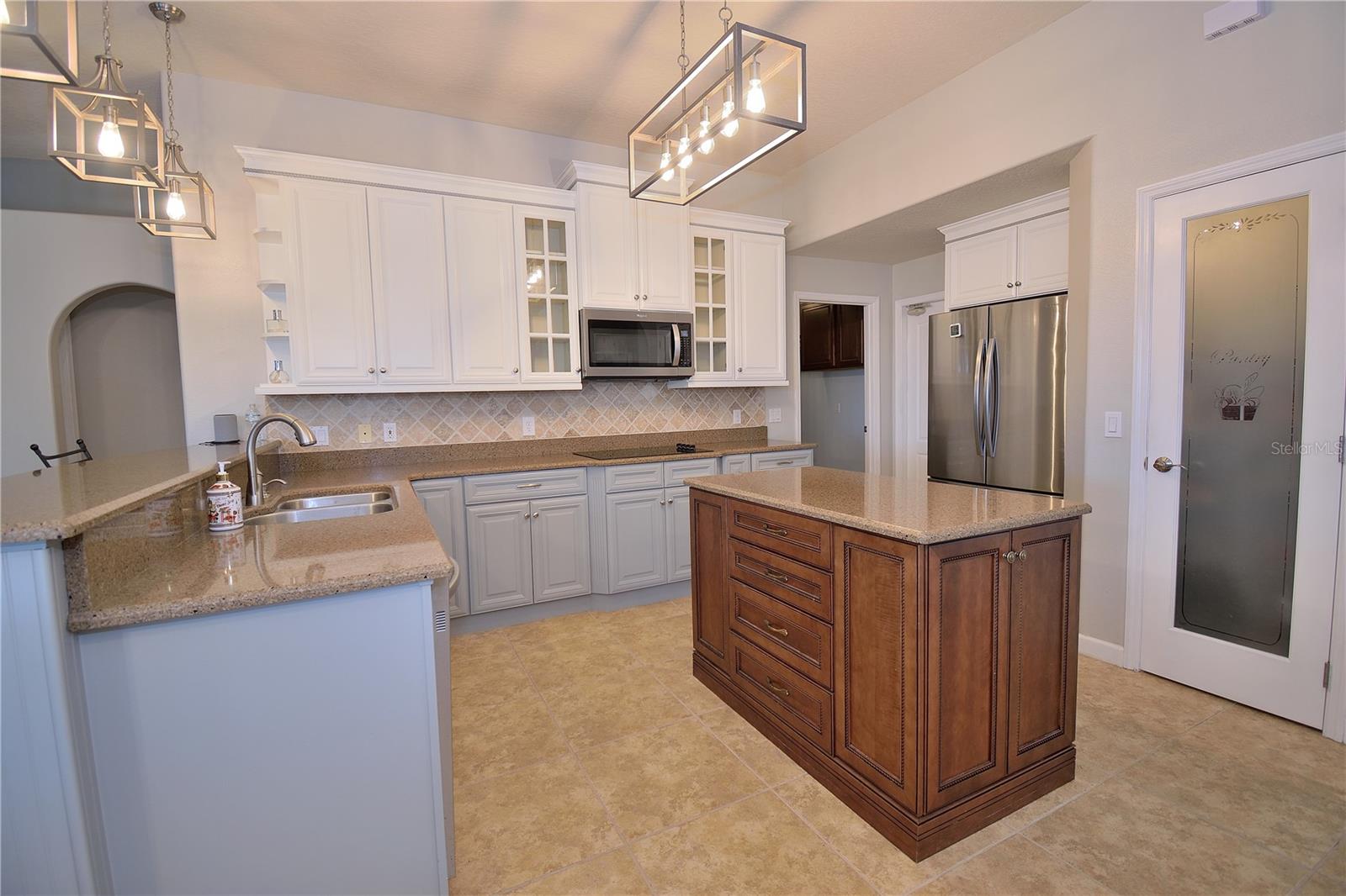 STONE LAKE ESTATES - Residential