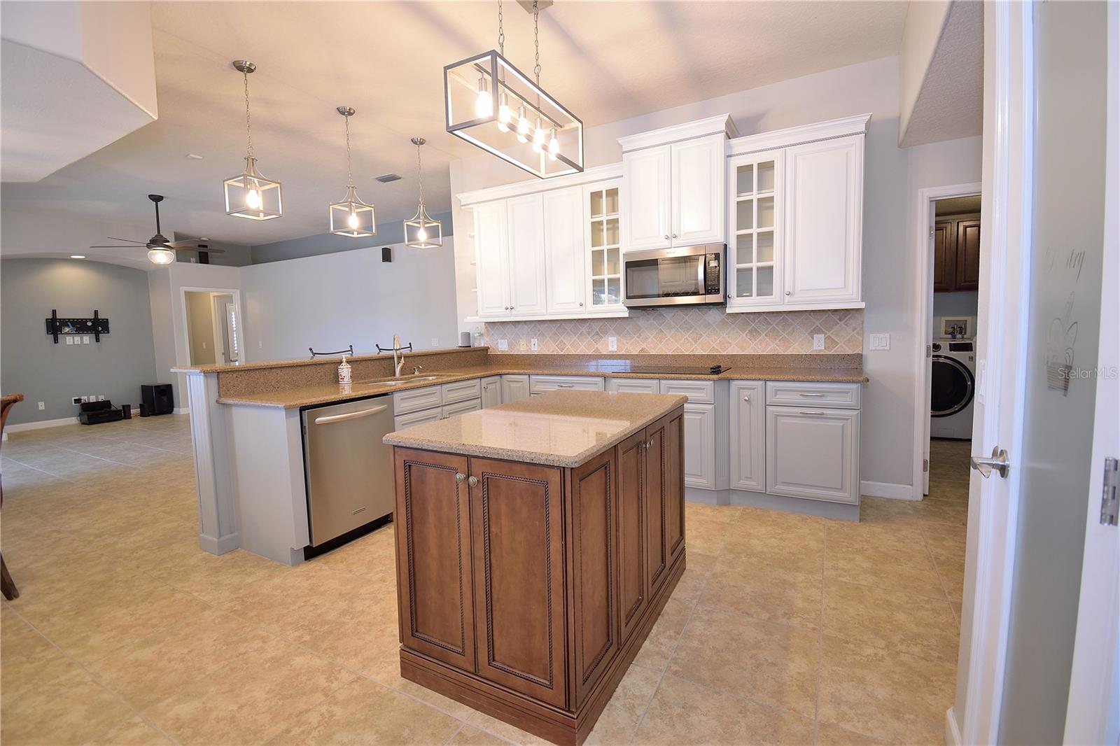 STONE LAKE ESTATES - Residential